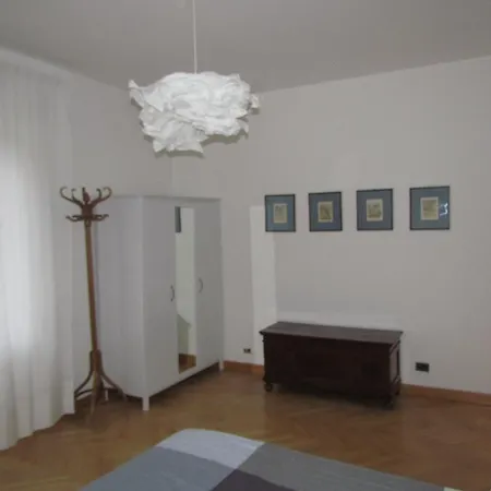Appartamento Via Dei Savorelli 4 Roma