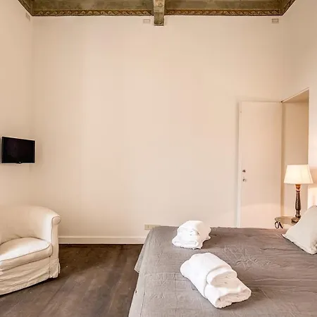 Apartment Piazza Farnese Exclusive View 2 Bedroom En