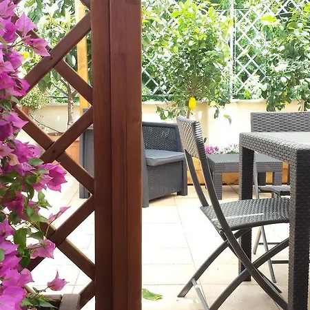 Aparts Apartment *