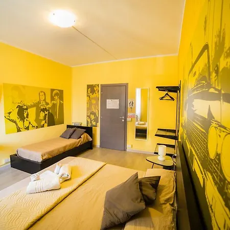 Bed & Breakfast B&B Movie Home
