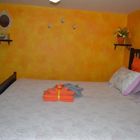 La Casetta Gialla Di Edoardo Appartement *