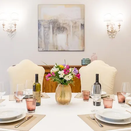 Altarocca Embassy Holiday home *