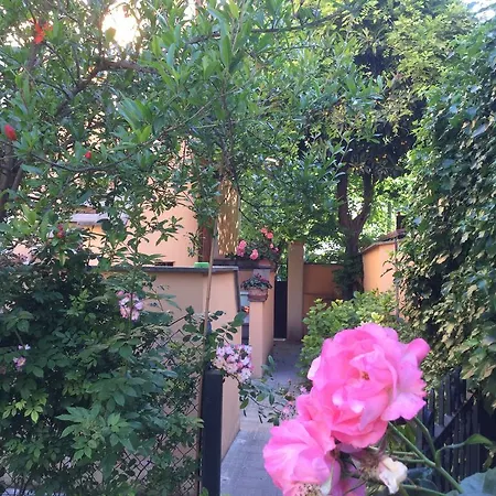 Gianicolo Penny's Garden Rome