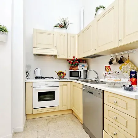 Romance Al Colosseo Apartment