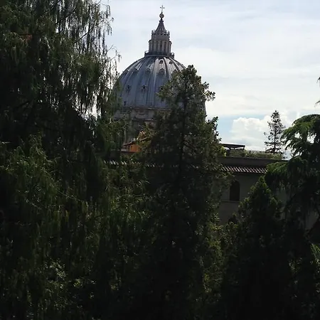 Simonetta Ai Musei Vaticani Bed & Breakfast