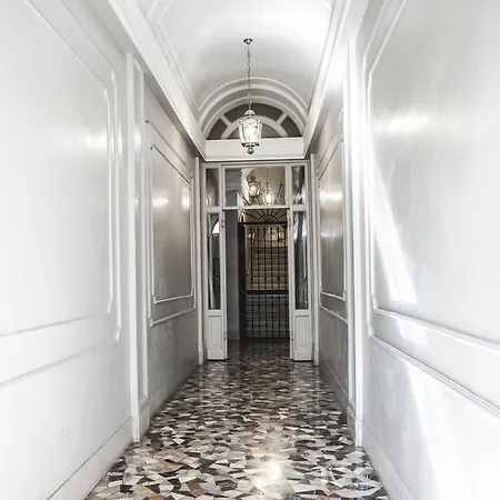 Guest house Town House Spagna- Luxury Rooms With Jacuzzi Bath Rome