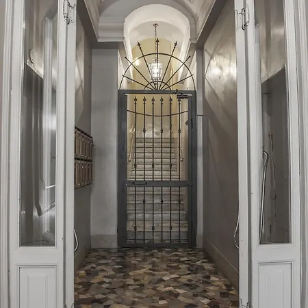 Town House Spagna- Luxury With Jacuzzi Bath Affittacamere *
