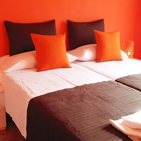 Famous Guest house