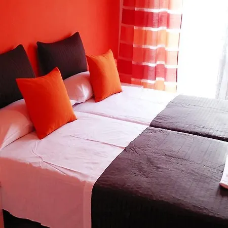 Guest house Famous *
