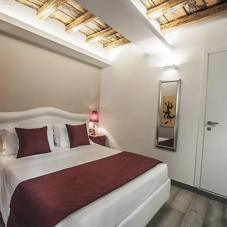 Town House Spagna Affittacamere 2*