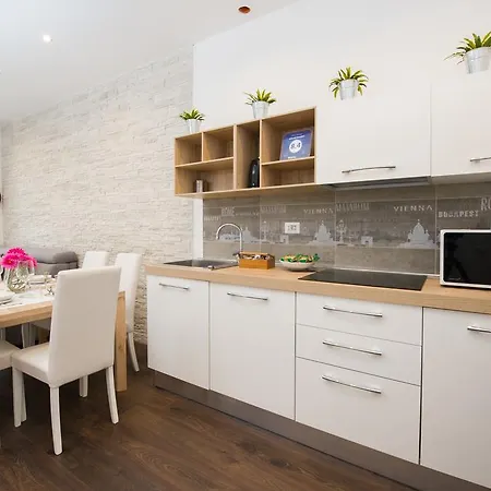 Nido All'aventino Apartment