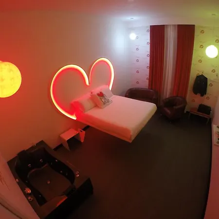Гостевой дом Irooms Jacuzzi