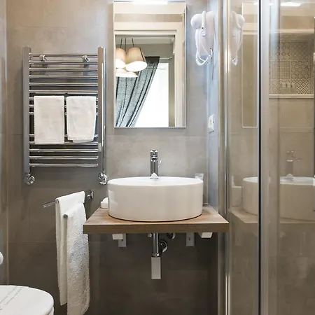 Guest house Borghetto Cavalleggeri Rome
