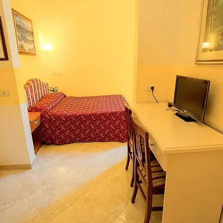 Imperial Deluxe Bed & Breakfast 3*