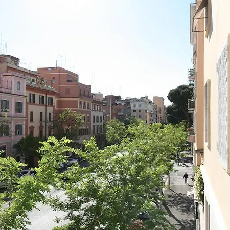 Apartment Maison Velia San Giovanni Rome