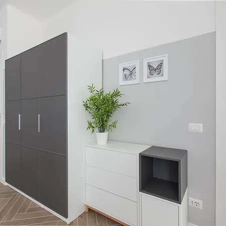 Pannonia Smart House Guest house Rome