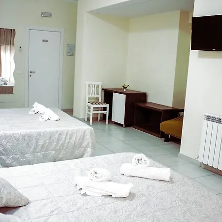 Tiburtina Holiday Рим