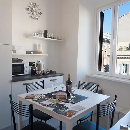 Nazionale 221 Luxury Apartment *