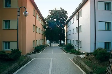 Otel The Church Village