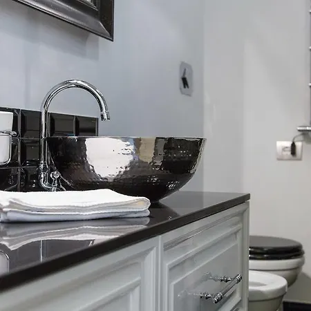 Apartment Rental In Rome Pinciana Deluxe *