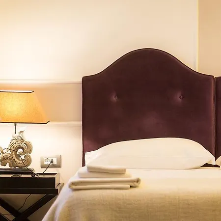 Rental In Rome Pinciana Deluxe Rome