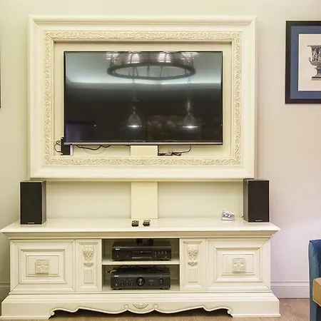 Rental In Rome Pinciana Deluxe Apartment Rome