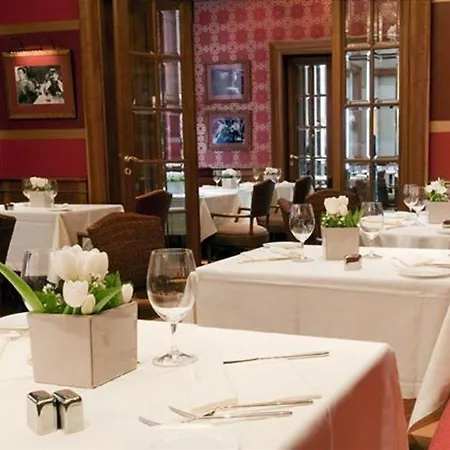 מלון Marriott Grand Flora