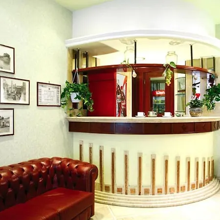 Hotel Dina Roma
