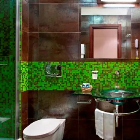 Hotell Memphis 4*