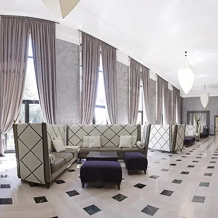 Th - Carpegna Palace Hotel