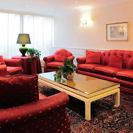 Aparthotel Sacconi 4*