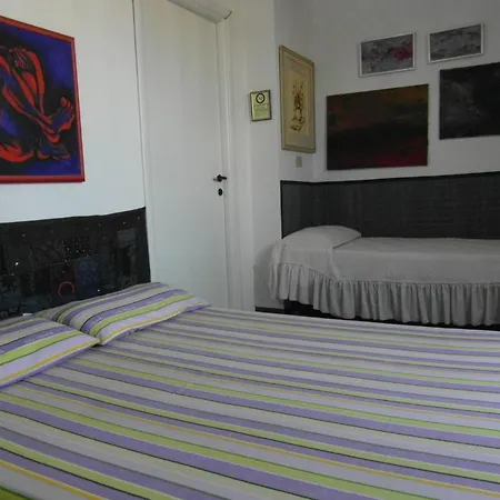 Bed & Breakfast Abitazione Pigneto 3*