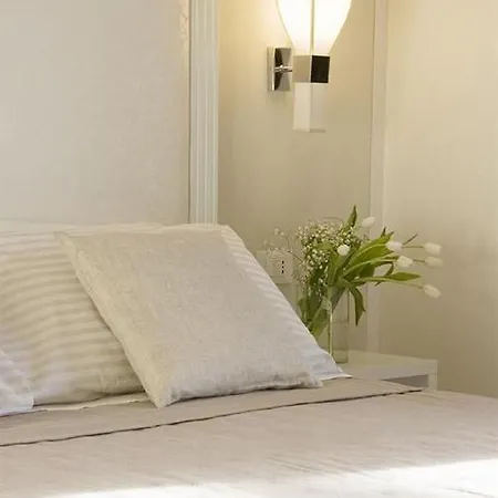 Residenza Scipioni Luxury Bed & Breakfast 2*
