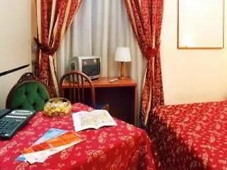 Caput Mundi Inn 2*