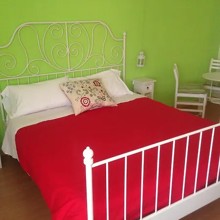 Bed & Breakfast At 2*