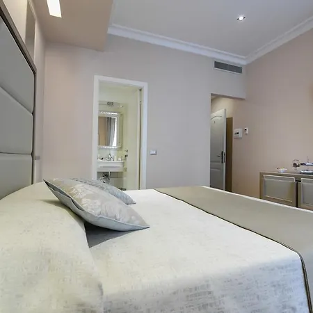 Domus Clara Affittacamere Roma