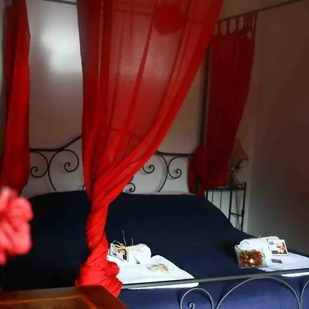 Le Fate Bed & Breakfast 2*