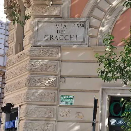 Bed & Breakfast Le Di Via Ottaviano - In