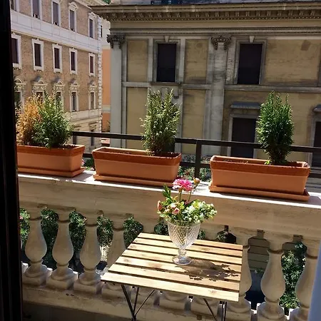 900 Piazza Del Popolo לינה וארוחת בוקר