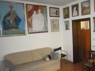 Residenza-giulia 5* Rome