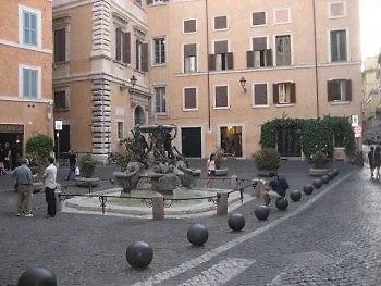Portico D'ottavia Luxury & Philosophy *