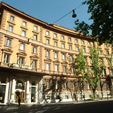 Majestic Hotel 5*
