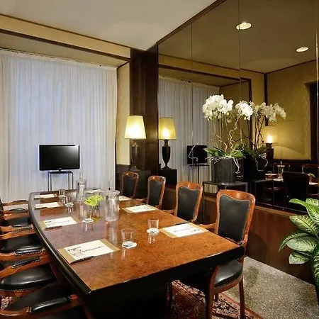 Colonna Palace Hotel