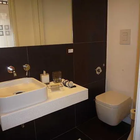 Center 2 Bed & Breakfast