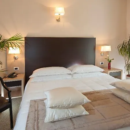 C-hotels Club House מלון 4*