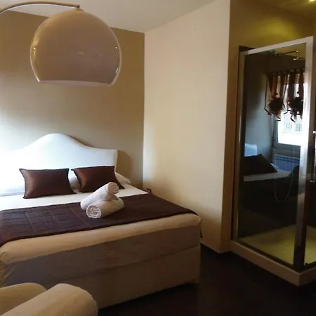 Bed & Breakfast Aida Charming Roma