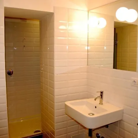Elite Hotel 3*