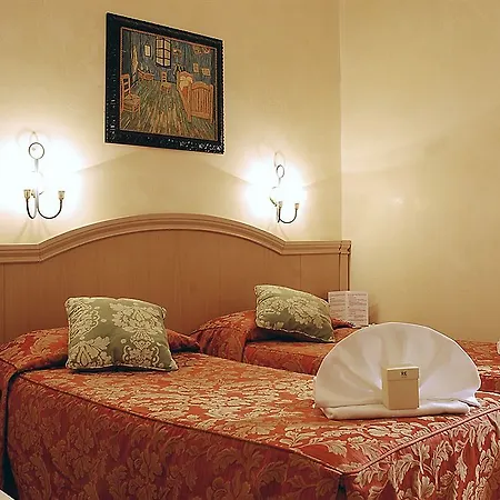 Caravaggio Hotel 3*