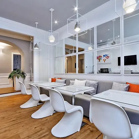 Vatican Chic Bed & Breakfast 3*