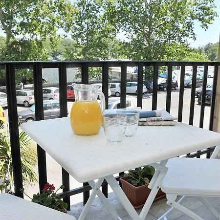 Riverside Trastevere Apartment